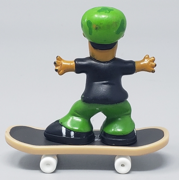 Pete The Skater Figure On A Tech Deck Mini Skateboard - Picture 3 of 8